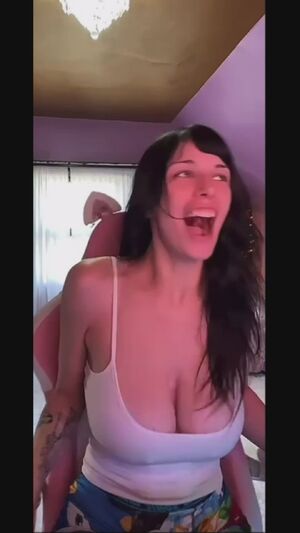 Busty Petite Amateur Big Tits Boobs