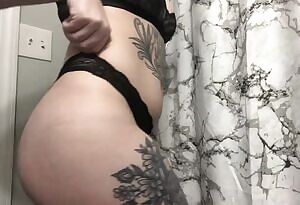 i’m a black magic woman, i’m trying to make a devil out of you 🖤