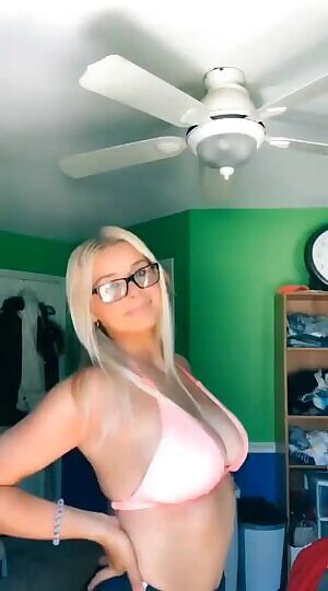 A girl in glasses with amazing tits? i could jizz to that forever