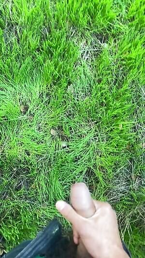 A pretty spot to cum.