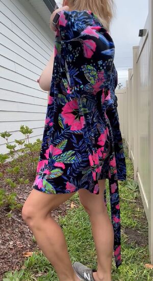 Natural Saggy Tits Homemade MILF Outdoor