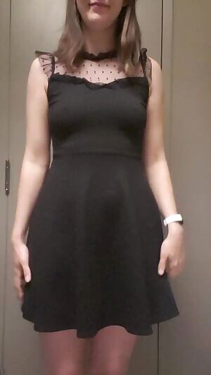 A peak under my dress ❤