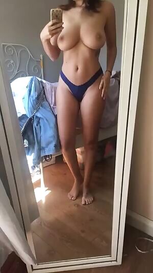 Holly Peers tits are the ideal