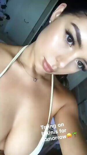 Demi bikini
