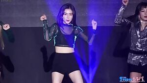 Red Velvet - Irene - 171128 - Red Flavor