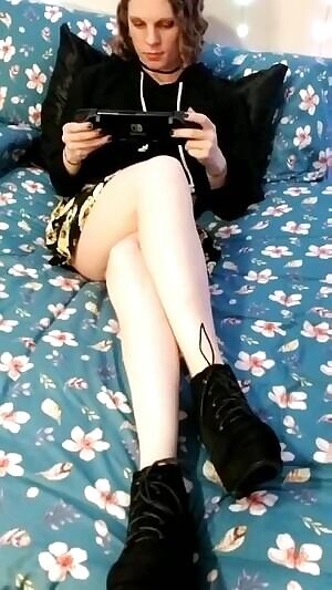 When ur jus tryin to game, but ur RM always wants a tease 💋💕