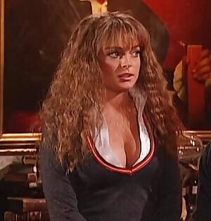 Lindsay Lohan during her prime, showing off those big fat fuckable titties