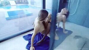 Mango A, Talia Mint - Scissoring