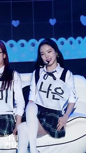 NAEUN, BOMI and HAYOUNG on the couch.