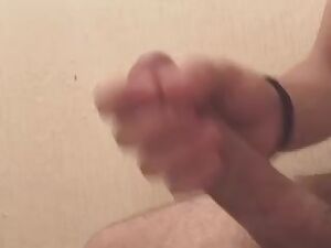 21yo, any ladies to PM? 😇