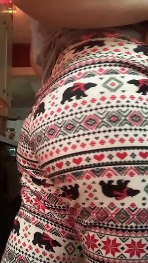 Available all day to make you cum! Kik Deviouspanties or Wire/Telegram Deviouskay for all the fun..