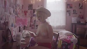 Katie Boland in Lolz-ita