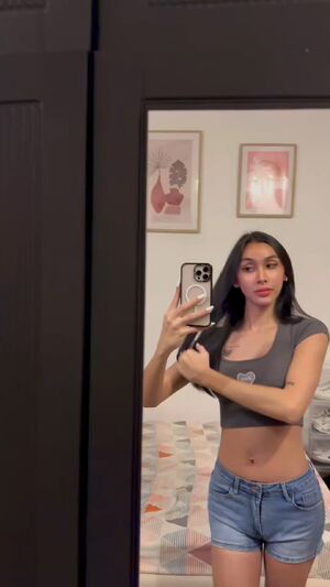 Failed as a 5'6 boy, but i will be great wife for my man someday 🙇🏻‍♀️