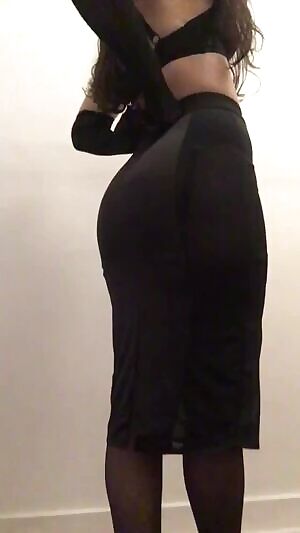 Love this skirt but it flattens my assets