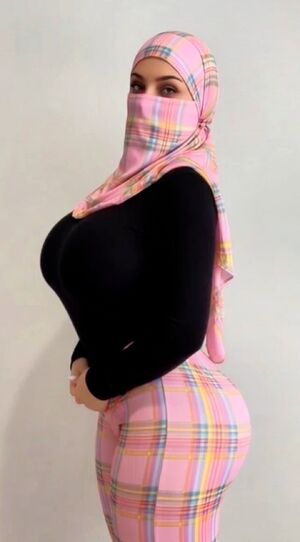 Arab Hotwife Hijab OnlyFans