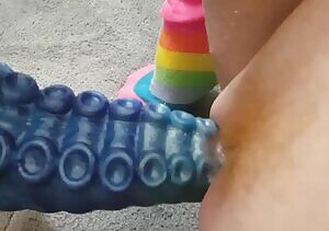 Tentacle foreplay with Ginger