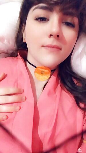 Small boobs Big thighs :3