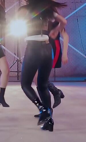 Rocket Punch - Yeonhee's leather